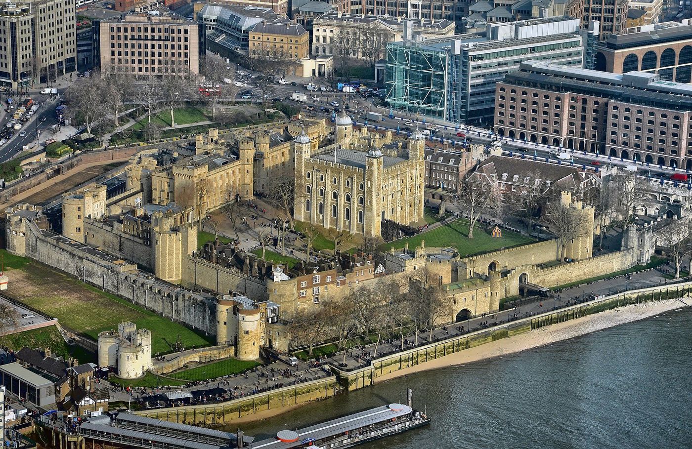 Tower of London and Crown Jewels Tour