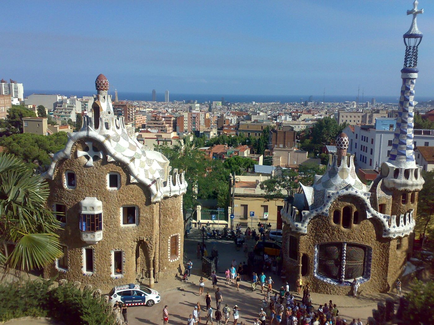Park Guell and Gracia Walking Tour