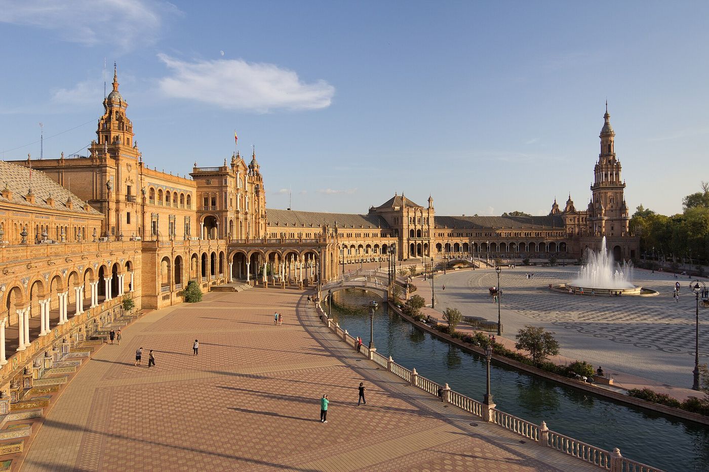 Plaza de España and Maria Luisa Park Tour