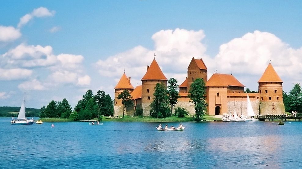 Lake Galve Boat Trip and Kibinai Tasting
